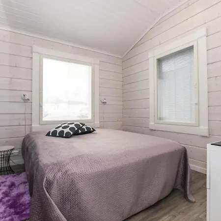 Vapunkaerki By Interhome * Orivesi